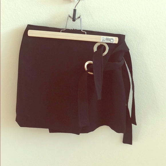 Mini skirt - Picture 1 of 4